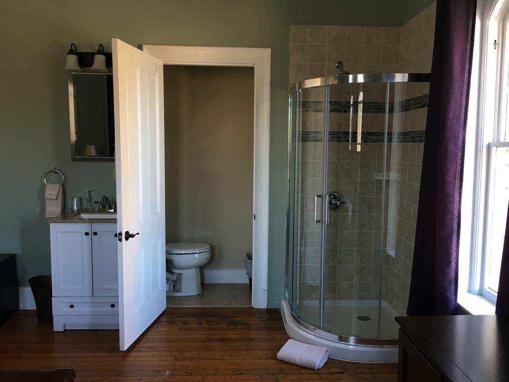 Cook Mansion Bed & Breakfast Montour Falls ภายนอก รูปภาพ