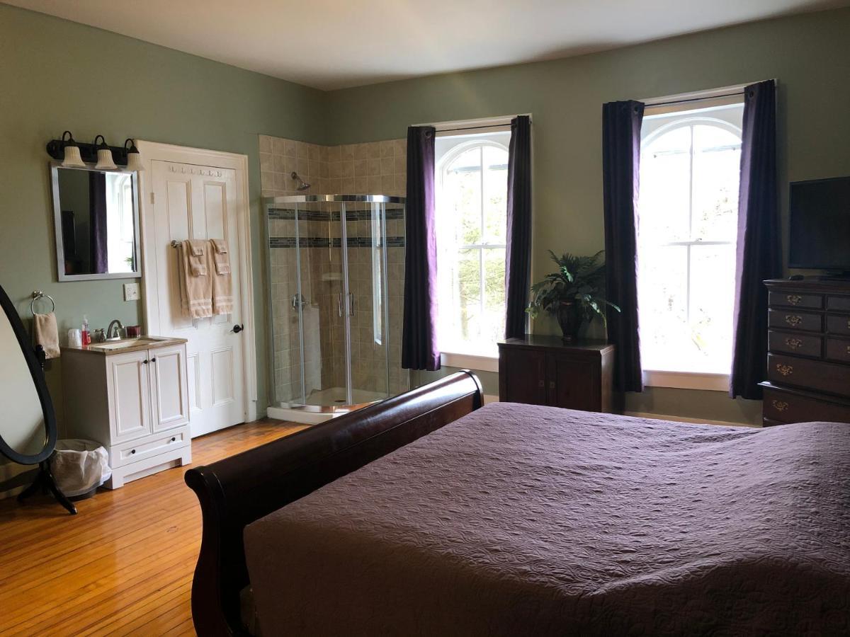 Cook Mansion Bed & Breakfast Montour Falls ภายนอก รูปภาพ