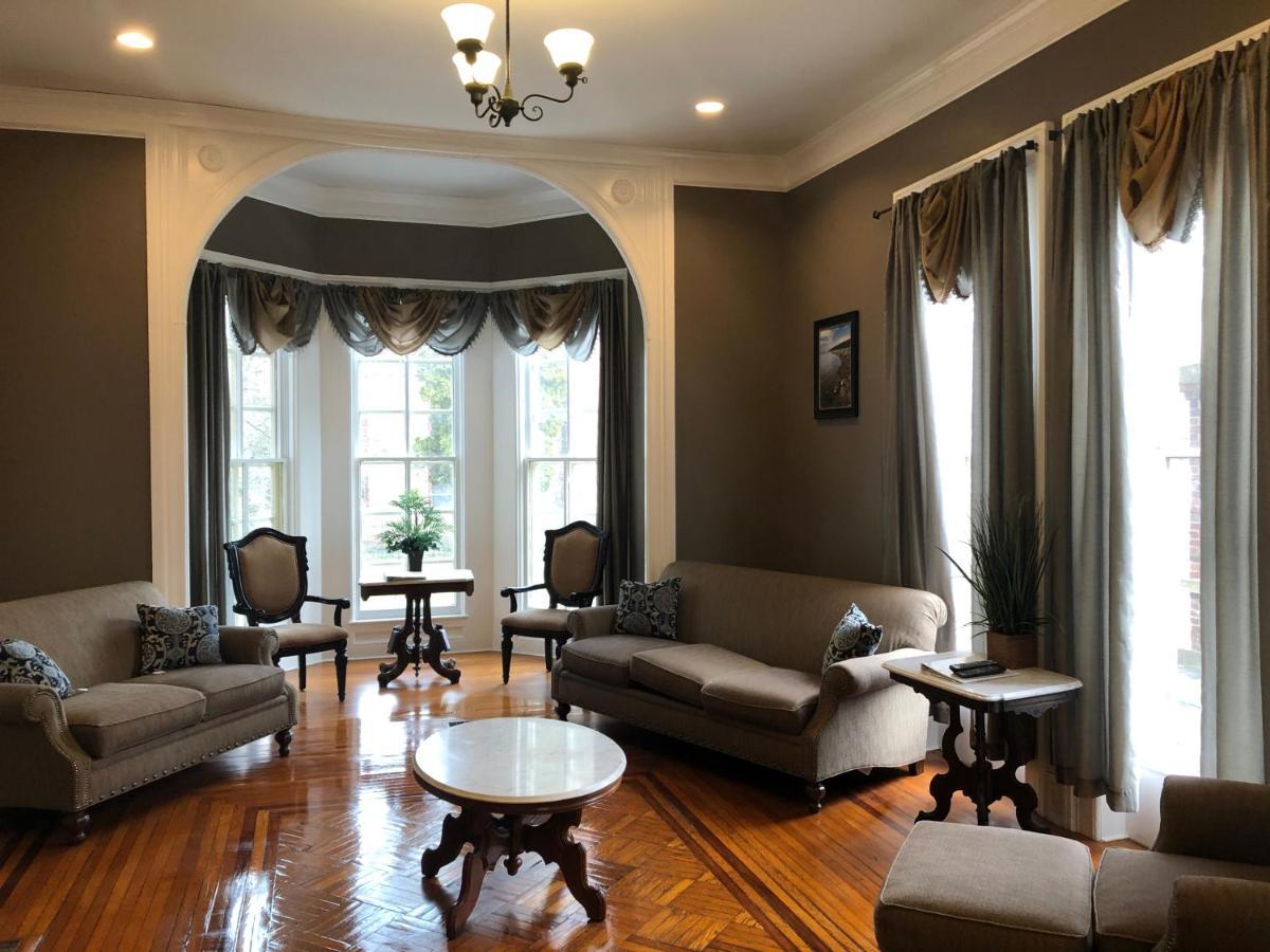 Cook Mansion Bed & Breakfast Montour Falls ภายนอก รูปภาพ